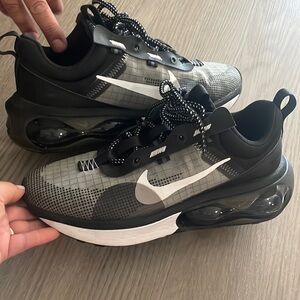 Nike air max shoes